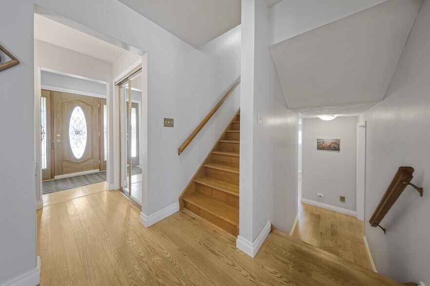 More Photos Of 4871 Wellington Road 29, Guelph Warehouse For Sale