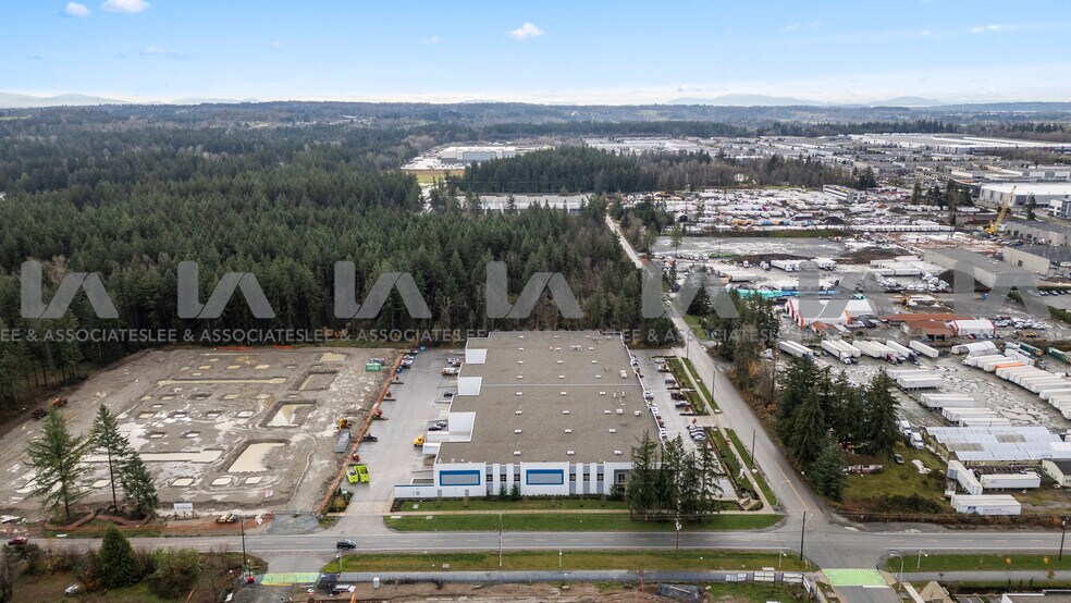 More Photos Of 3170 194 St, Surrey Showroom For Sale