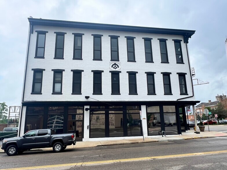 More Photos Of 333 Market St, Zanesville General Retail For Sale