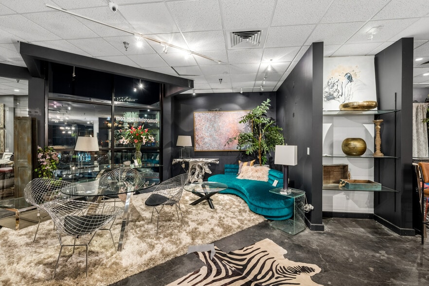 More Photos Of 475 S Broadway St, Denver Freestanding For Sale