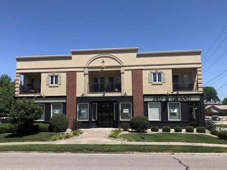 Primary Photo Of 304 SE 3rd St, Lee's Summit Office For Lease