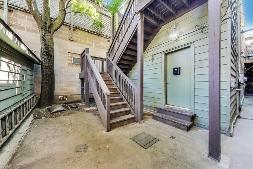 More Photos Of 2889 N Milwaukee Ave, Chicago Storefront Retail Residential For Sale