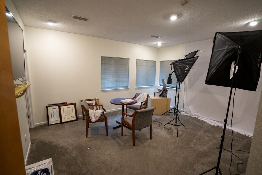 More Photos Of 2950 Stone Hogan Connector Rd SW, Atlanta Medical For Sale