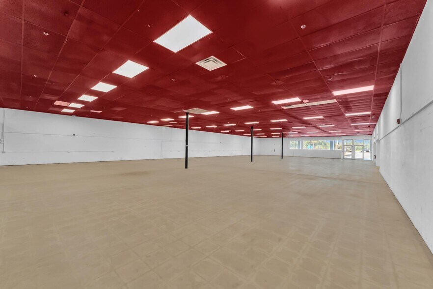 More Photos Of 7121-7177 S US Highway 1, Port Saint Lucie General Retail For Lease