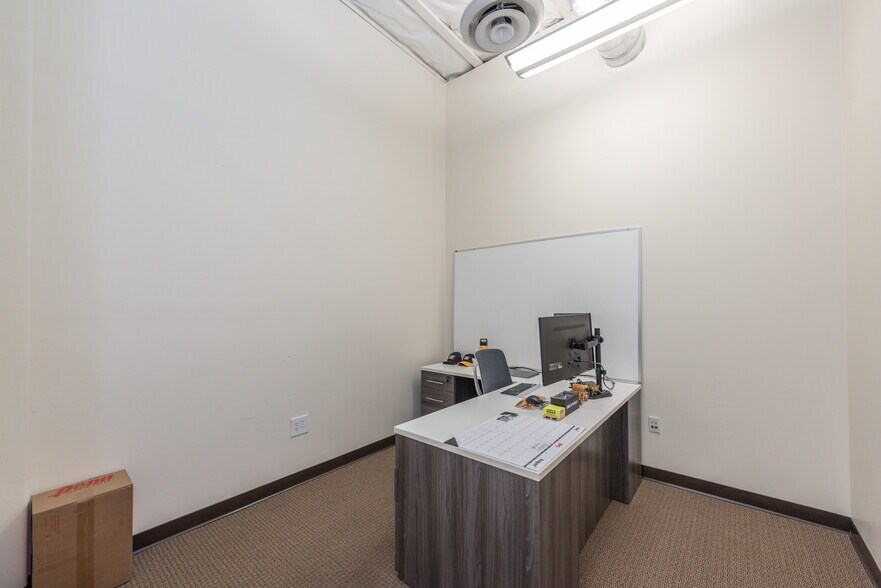 More Photos Of 8925 Research Dr, Irvine Office For Lease