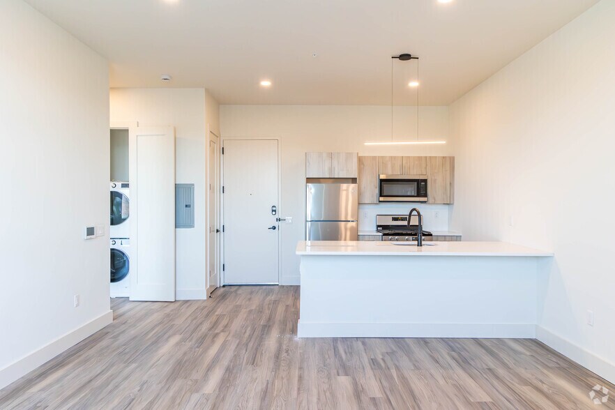 More Photos Of 55 Washington St, East Orange Apartments For Sale