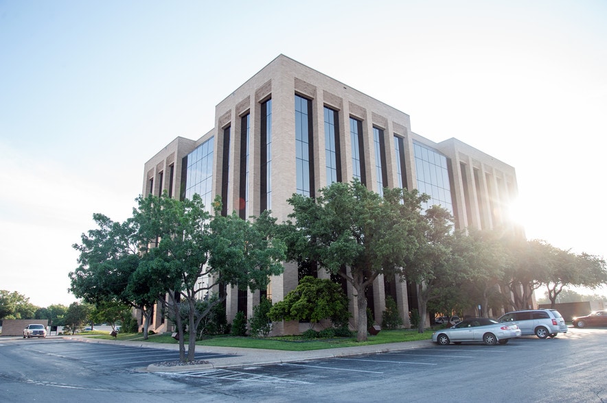 More Photos Of 1 Village Dr, Abilene Office For Lease