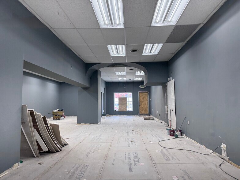 More Photos Of 2800 Huntingdon Ave, Baltimore Storefront Retail Residential For Lease