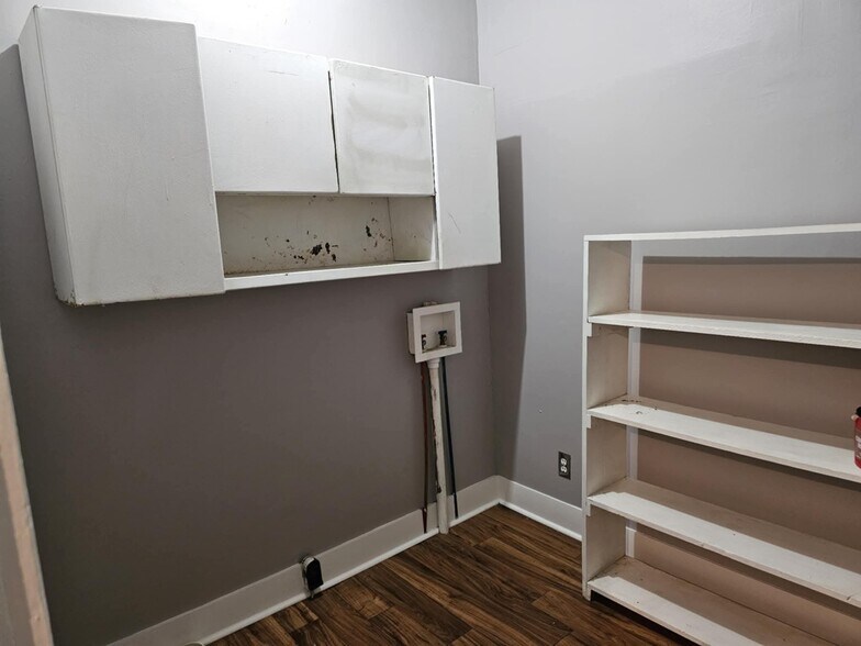 More Photos Of 630 Worth St, Hemphill Multifamily For Sale