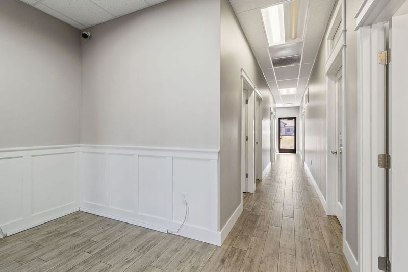 More Photos Of 236 River Vista Pl, Twin Falls Office For Lease