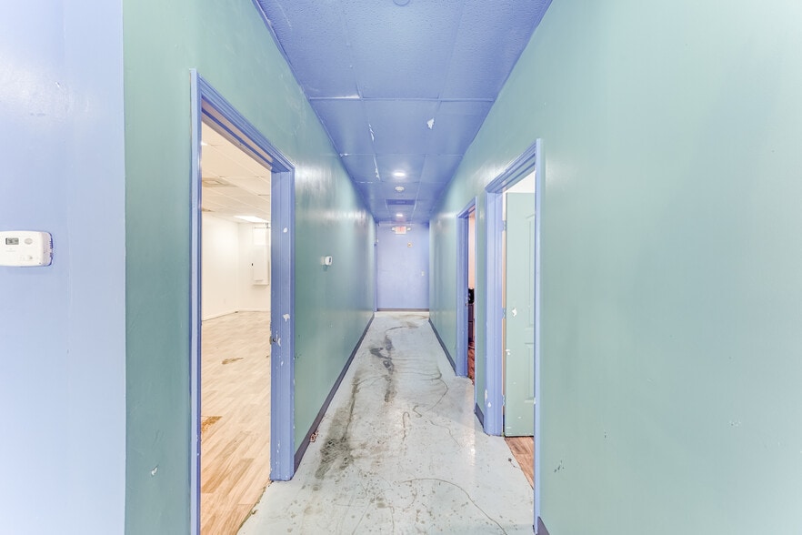 More Photos Of 324 Fm-1960 Rd, Houston General Retail For Sale