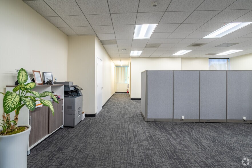 More Photos Of 2729 Bristol St, Costa Mesa Medical For Sale