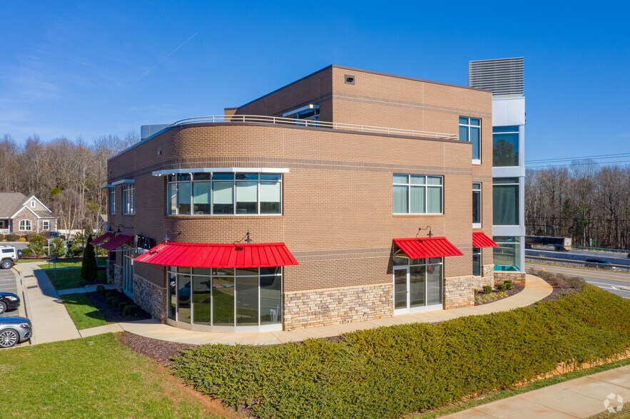 More Photos Of 331 Alcove Rd, Mooresville Medical For Lease