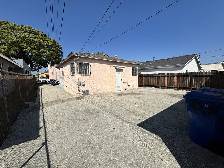 More Photos Of 632 E 78th St, Los Angeles Multifamily For Sale