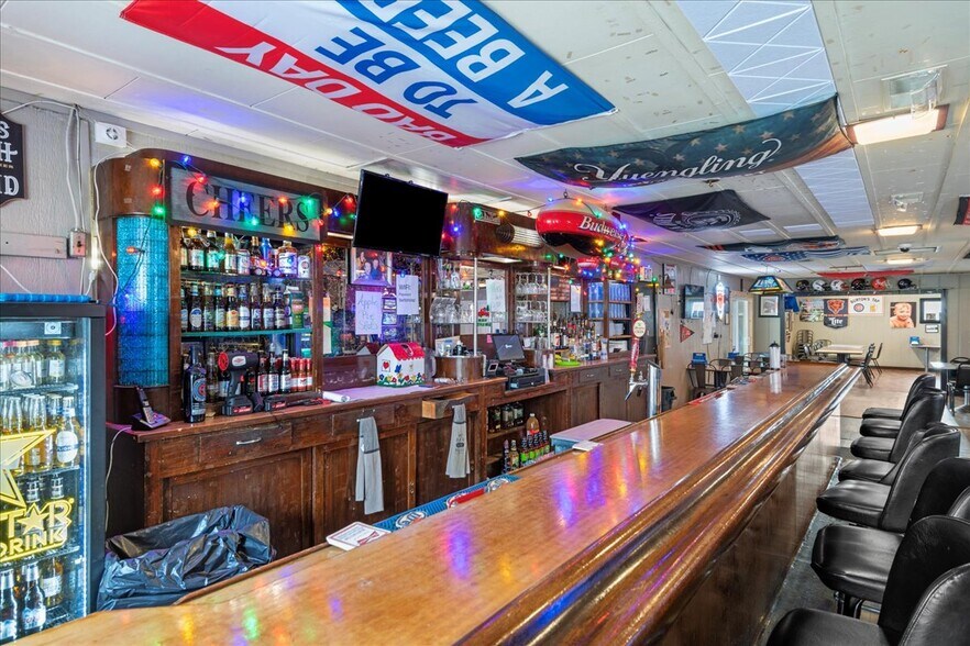 More Photos Of 104 Taylorville Rd, Taylorville Restaurant For Sale