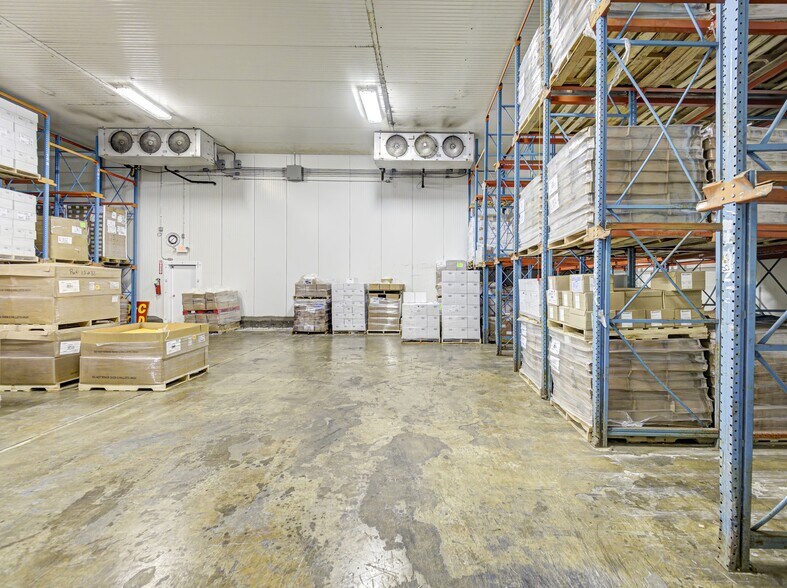 More Photos Of 508-529 E 35th St, Paterson Refrigeration Cold Storage For Lease