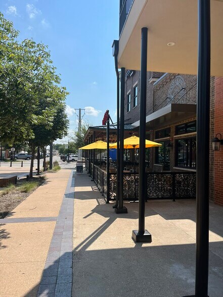 More Photos Of 212 S Warren St, Burleson Land For Sale