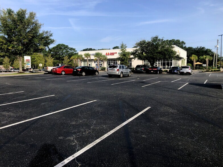 More Photos Of 1401 Sam Rittenberg Blvd, Charleston Freestanding For Lease