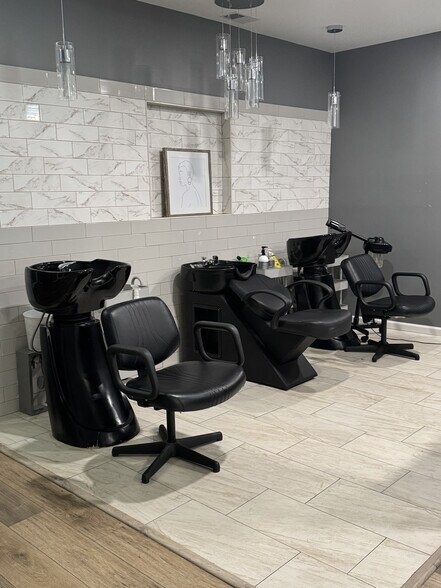 More Photos Of 148-154 Valley Hill Rd SW, Riverdale General Retail For Lease