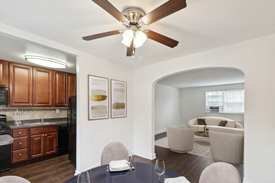 More Photos Of 1100 E Ramblewood Rd, Baltimore Apartments For Sale