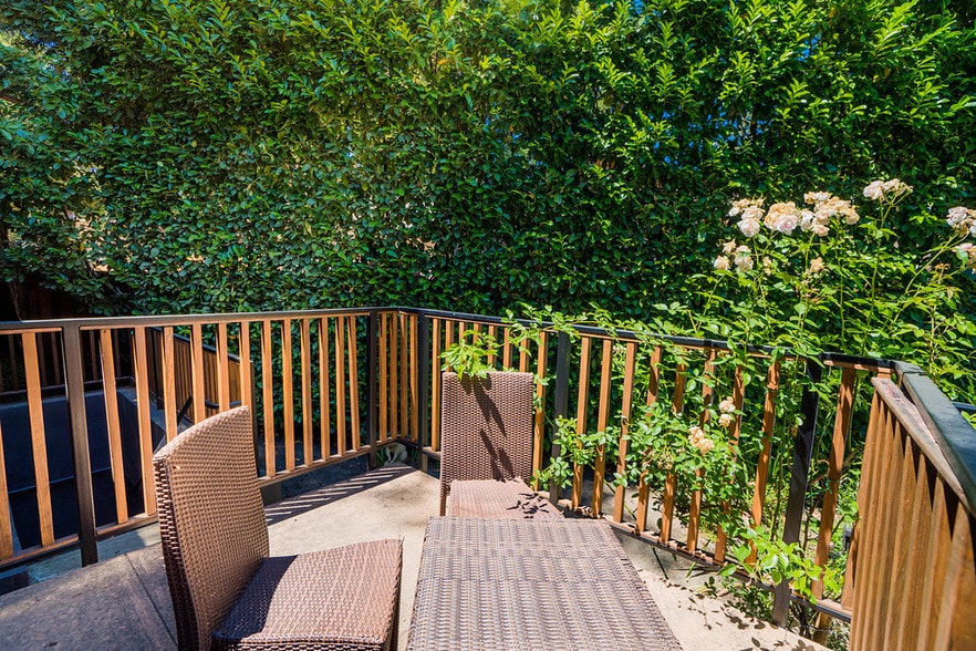 More Photos Of 888 Portola Rd, Portola Valley Office For Lease