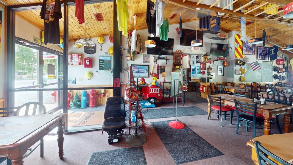 More Photos Of 13524 S Eagle Valley Rd, Tyrone Restaurant For Sale