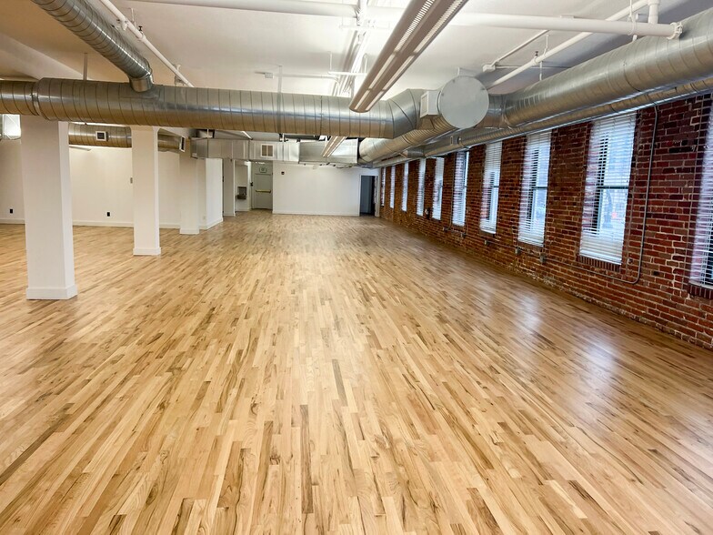 More Photos Of 1400 Market St, Denver Storefront Retail Office For Lease