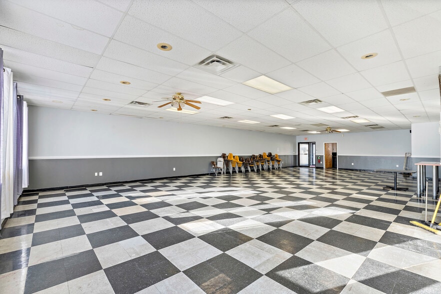 More Photos Of 526 Anderson Ave, Cliffside Park General Retail For Sale