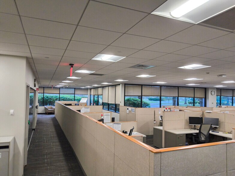 More Photos Of 200 Great Pond Dr, Windsor Office For Lease