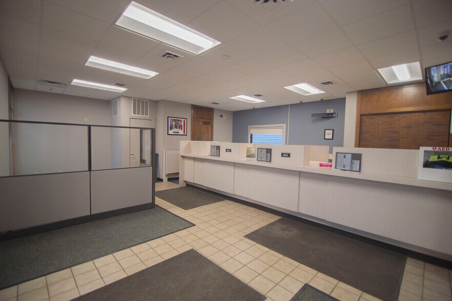 More Photos Of 101 W Monroe St, Bangor Bank For Sale