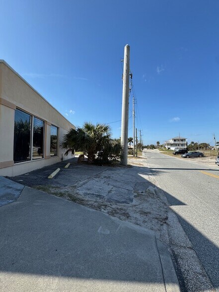 More Photos Of 2000 S Atlantic Ave, Daytona Beach General Retail For Sale