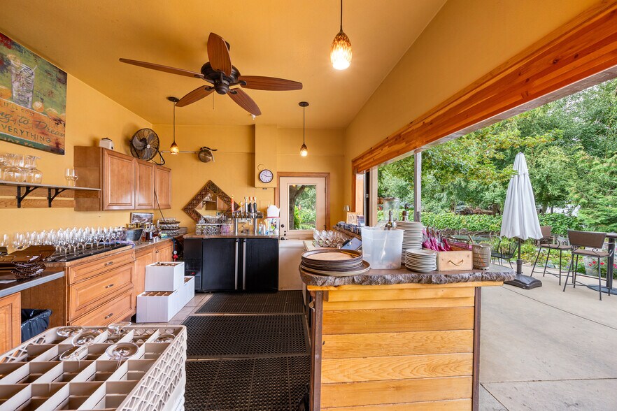 More Photos Of 250 Karma Kanyon Dr, Chelan Winery Vineyard For Sale