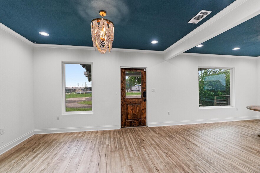 More Photos Of 2023 Main St, Liberty Hill Office For Sale