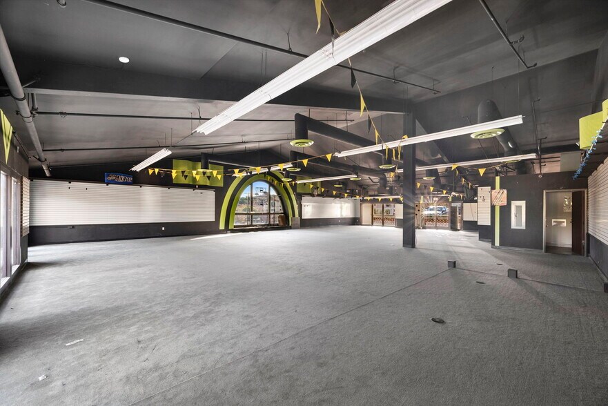 More Photos Of 1714 Newbury Rd, Newbury Park General Retail For Lease