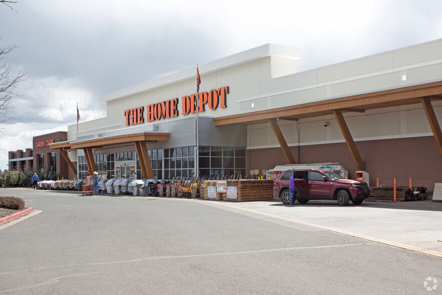 More Photos Of 5005 E Marketplace Dr, Flagstaff General Retail For Sale