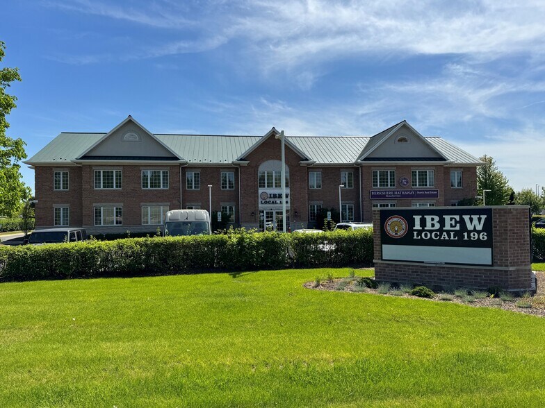 Primary Photo Of 13300 IL Route 47, Huntley Medical For Lease