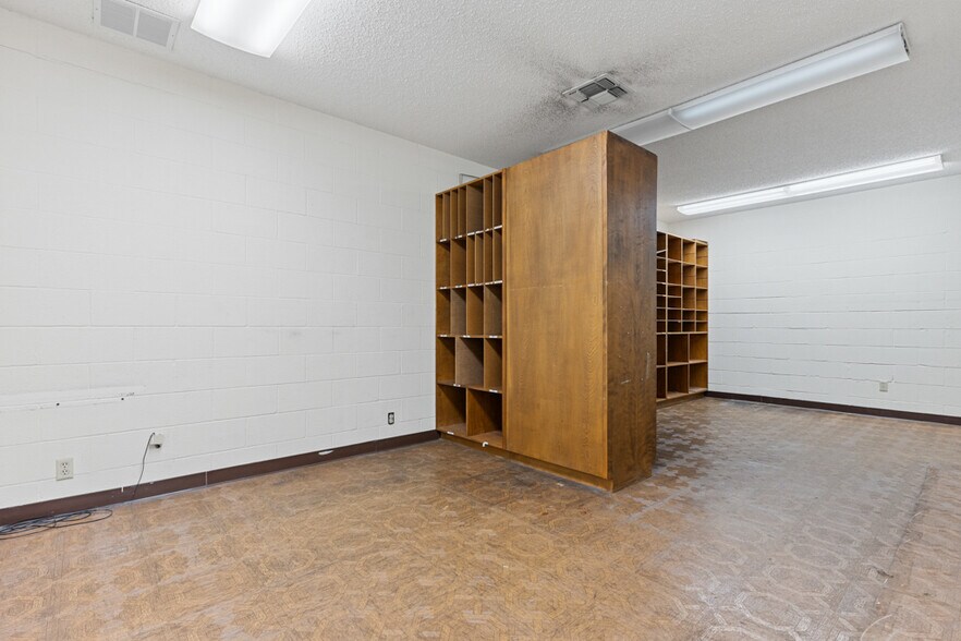 More Photos Of 915 Judson Rd, Longview Office Residential For Sale