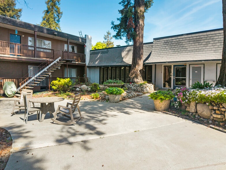 More Photos Of 22427 Montgomery St, Hayward Congregate Senior Housing For Sale