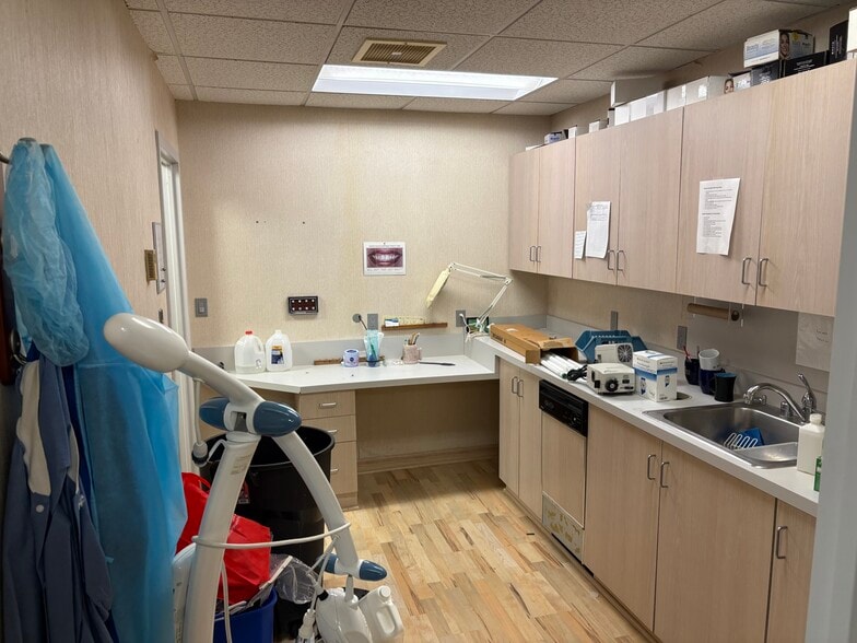 More Photos Of 17902 Georgia Ave, Olney Medical For Lease