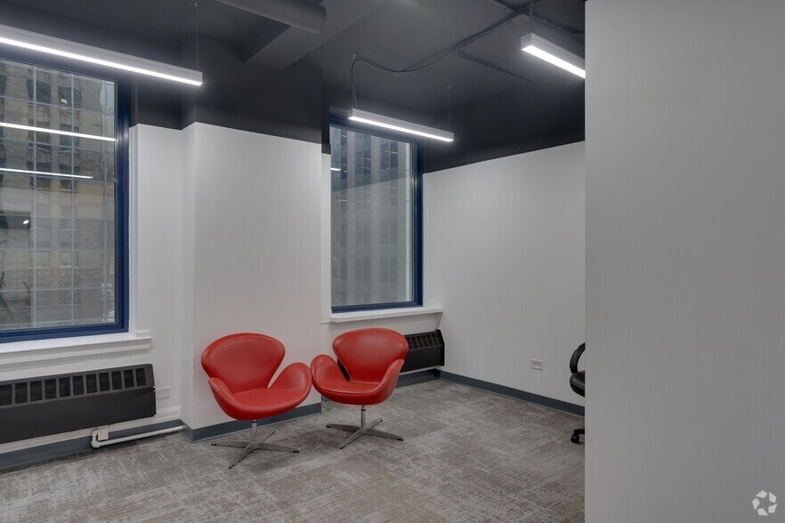 More Photos Of 105 W Madison St, Chicago Office Residential For Sale