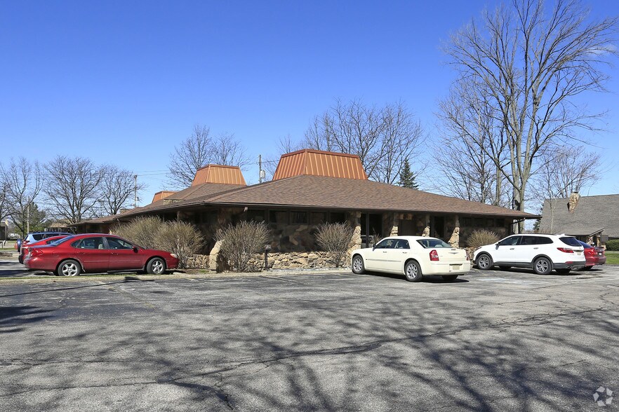 More Photos Of 16363 Pearl Rd, Strongsville Medical For Sale