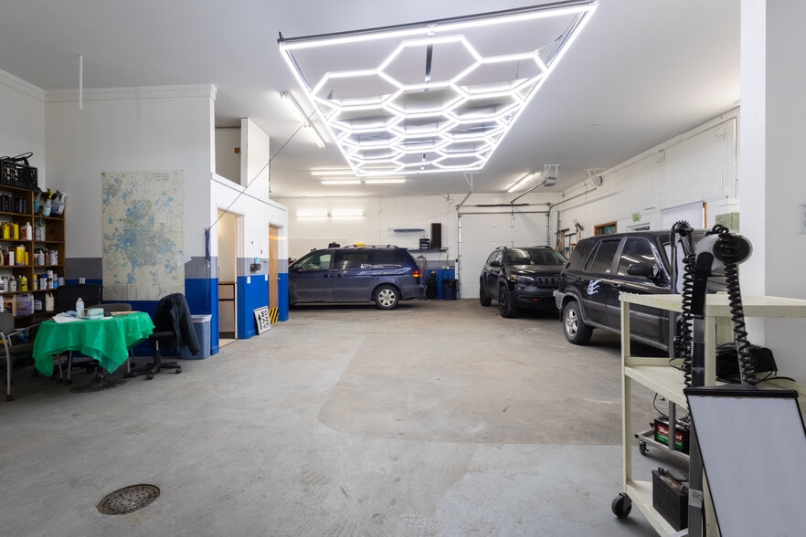 More Photos Of 7007 W Colfax Ave, Denver Freestanding For Sale