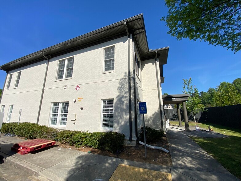 More Photos Of 1830 Peachtree Pky, Cumming Medical For Sale