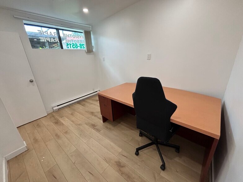 More Photos Of 7281 Boul Shaughnessy, Montréal Medical For Lease
