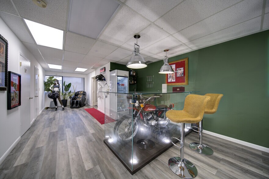 More Photos Of 2455 SW 27th Ave, Miami Medical For Lease