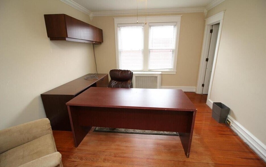 More Photos Of 219 E Lancaster Ave, Shillington Office For Sale