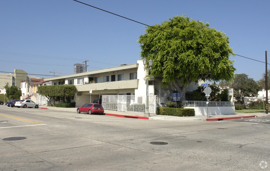 More Photos Of 6423 W Lexington Ave, Los Angeles Apartments For Sale