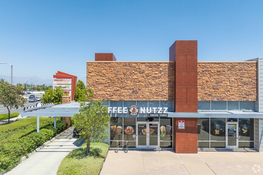 More Photos Of 1185 Renaissance Pky, Rialto Freestanding For Lease