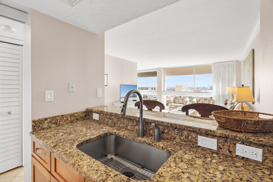 More Photos Of 5966 Midnight Pass Rd, Sarasota Hotel For Sale