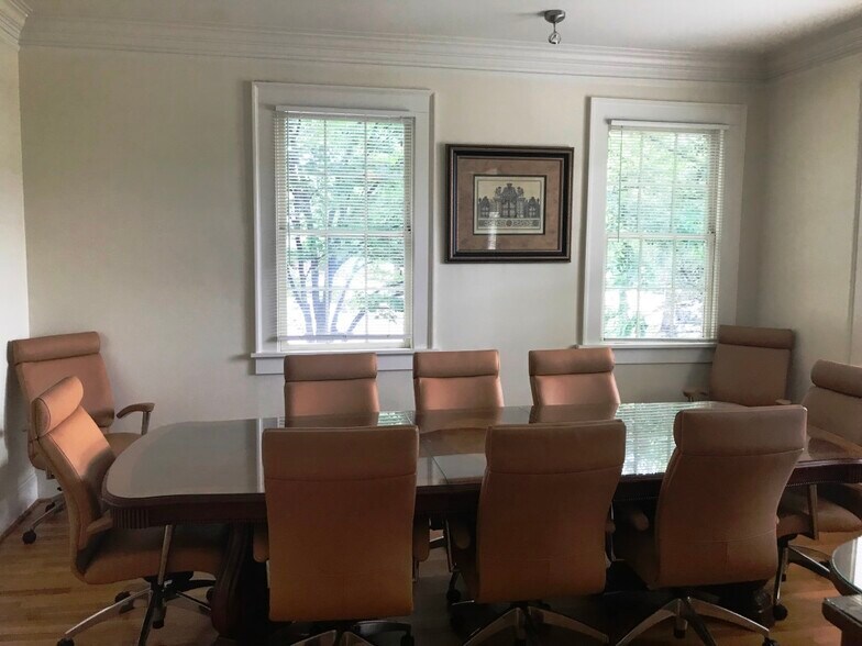 More Photos Of 1629 Monroe Dr, Atlanta Office For Lease